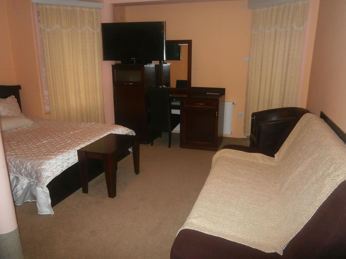 לסקובץ Hotel Vila Mitic Luxx Spa Centar מראה חיצוני תמונה